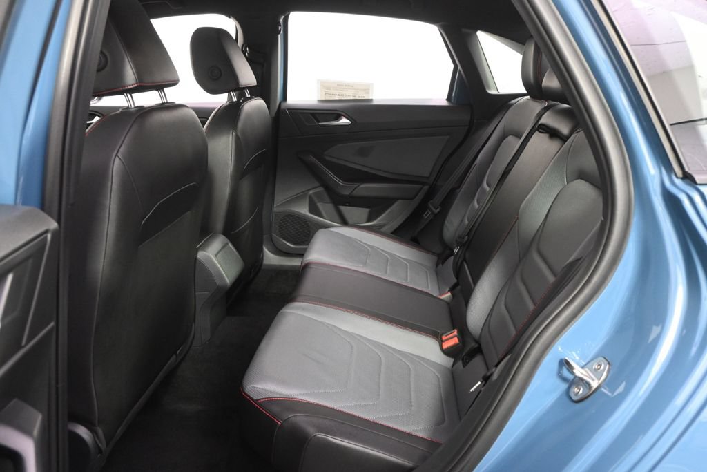 Used 2025 Volkswagen Jetta GLI Autobahn FWD image 21