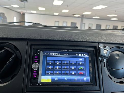 Used 2016 Ford F550 4x4 SuperCab Super Duty image 19
