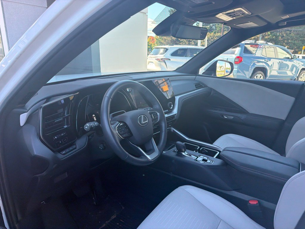 Used 2025 Lexus TX 350 AWD w/ Technology Package image 7
