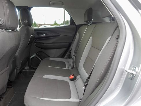 Used 2023 Chevrolet TrailBlazer LT FWD image 12