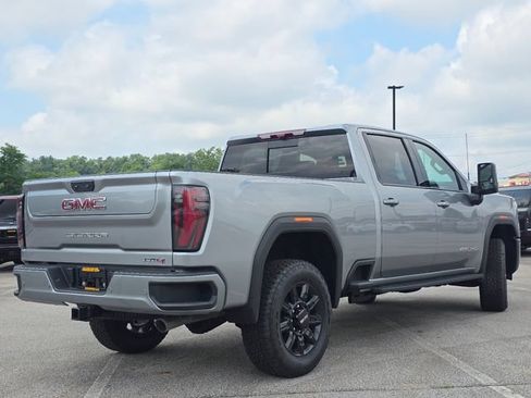 New 2026 GMC Sierra 2500 AT4 w/ AT4 Premium Plus Package AWD/4WD image 17