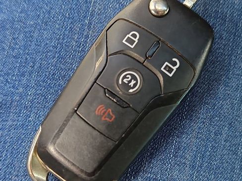 Used 2023 Ford F250 XLT w/ FX4 Off-Road Package image 39