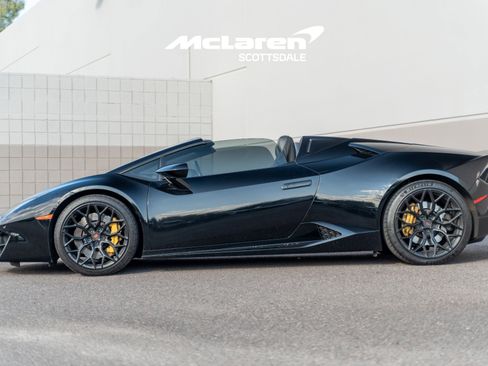 Used 2019 Lamborghini Huracan LP 580-2 image 4