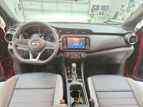 Used 2023 Nissan Kicks SR w/ SR Premium Package FWD image 22