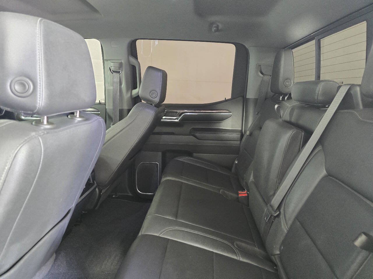 Used 2023 Chevrolet Silverado 1500 LTZ w/ LTZ Convenience Package II AWD/4WD image 16