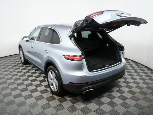 Certified 2023 Porsche Cayenne w/ Premium Package AWD/4WD image 34