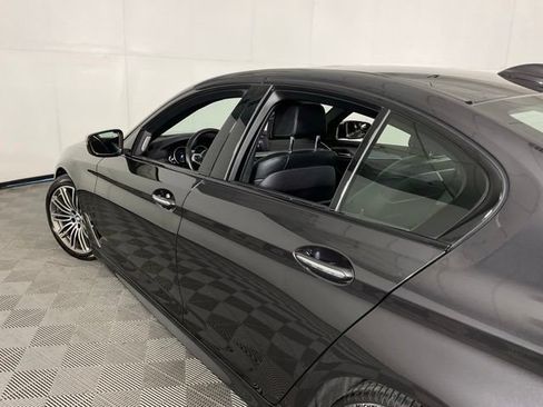 Used 2018 BMW M550i xDrive AWD/4WD image 38