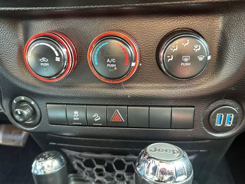 Used 2016 Jeep Wrangler Unlimited Sport image 29