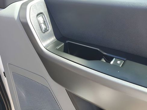 Used 2025 Ford F250 XLT image 46