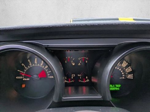 Used 2006 Ford Mustang GT Premium image 11