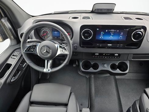 New 2026 Mercedes-Benz Sprinter 2500 image 25
