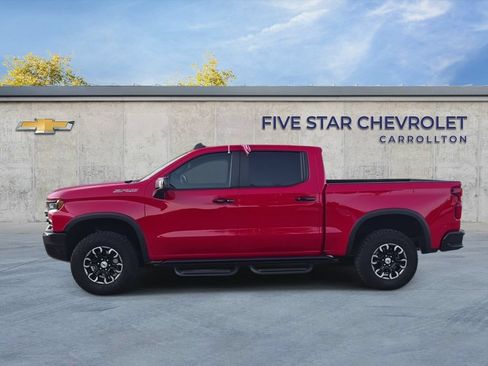 Used 2024 Chevrolet Silverado 1500 ZR2 w/ Technology Package AWD/4WD image 4