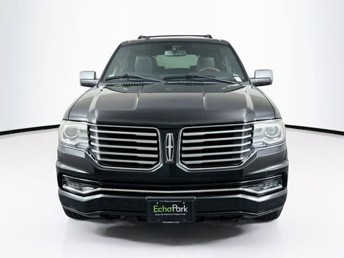 Used 2015 Lincoln Navigator 4WD image 2