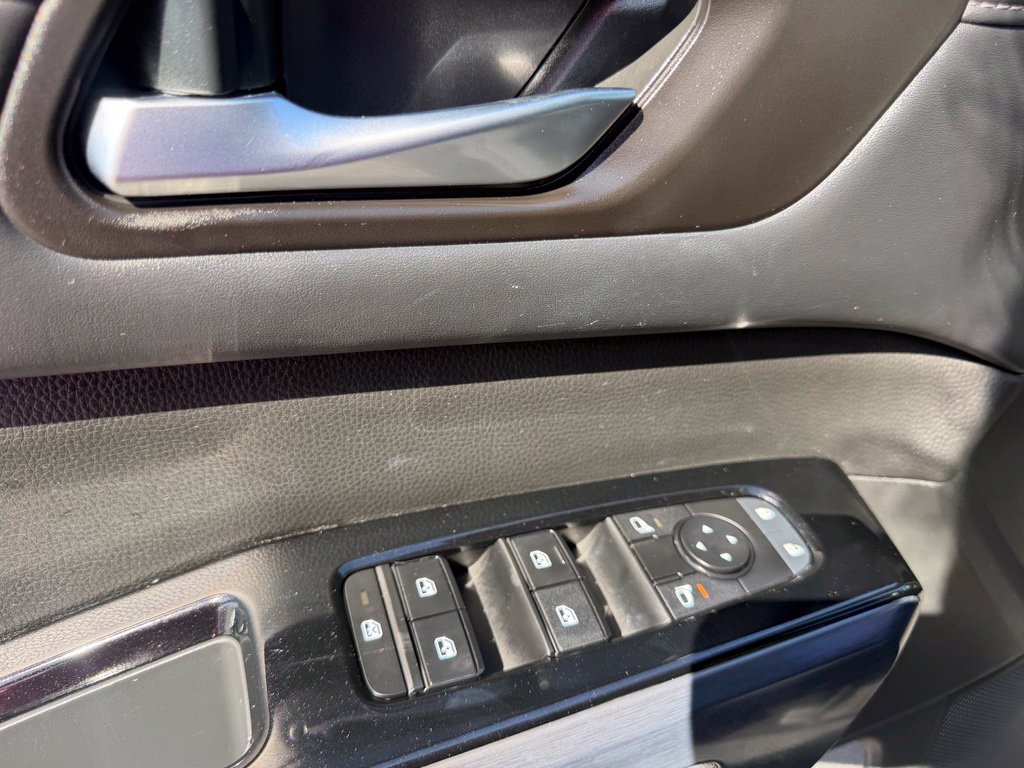 Used 2023 Nissan Pathfinder SL w/ SL Premium Package FWD image 21