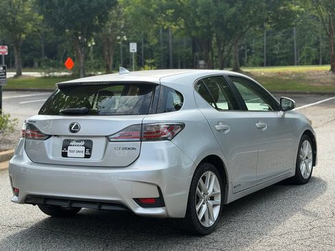 Used 2016 Lexus CT 200h w/ Seat Comfort Package FWD image 5