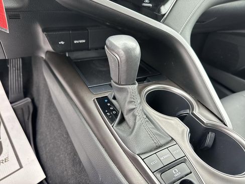 Used 2023 Toyota Camry SE image 16