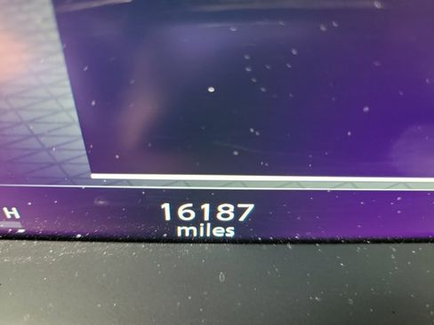 Used 2025 Nissan Rogue SL image 28