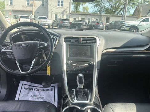 Used 2014 Ford Fusion SE w/ Equipment Group 202A FWD image 11