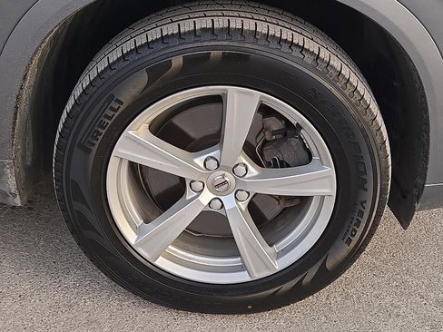 Used 2019 Volvo XC90 T5 Momentum image 8