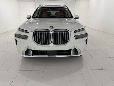 Certified 2023 BMW X7 xDrive40i w/ Premium Package image 8
