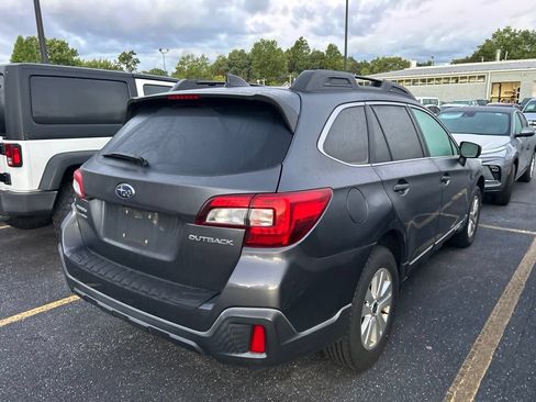 Used 2018 Subaru Outback 2.5i Premium w/ Popular Package #1 AWD/4WD image 5