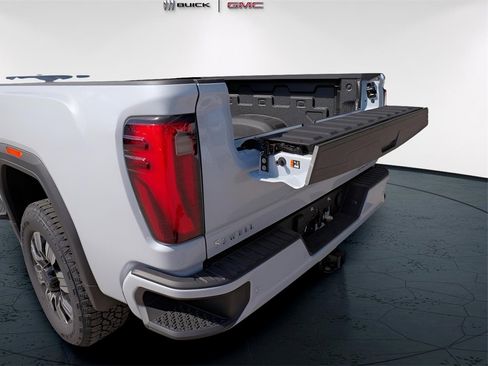 New 2026 GMC Sierra 2500 Denali w/ Denali Reserve Package image 28