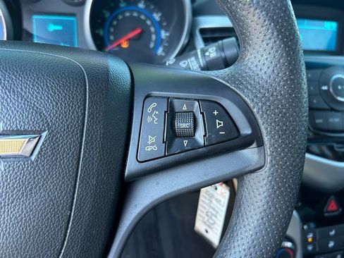 Used 2016 Chevrolet Cruze LT image 15