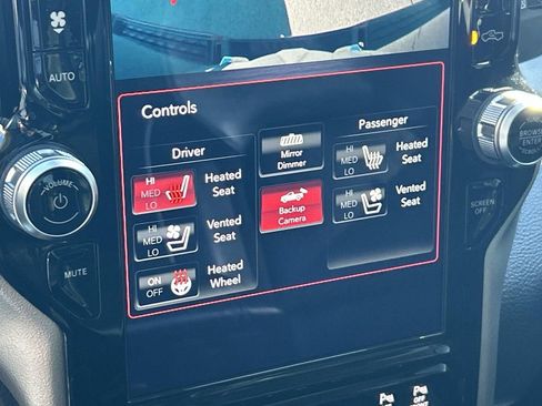 Used 2021 RAM 1500 Laramie w/ Laramie Southwest Edition image 32