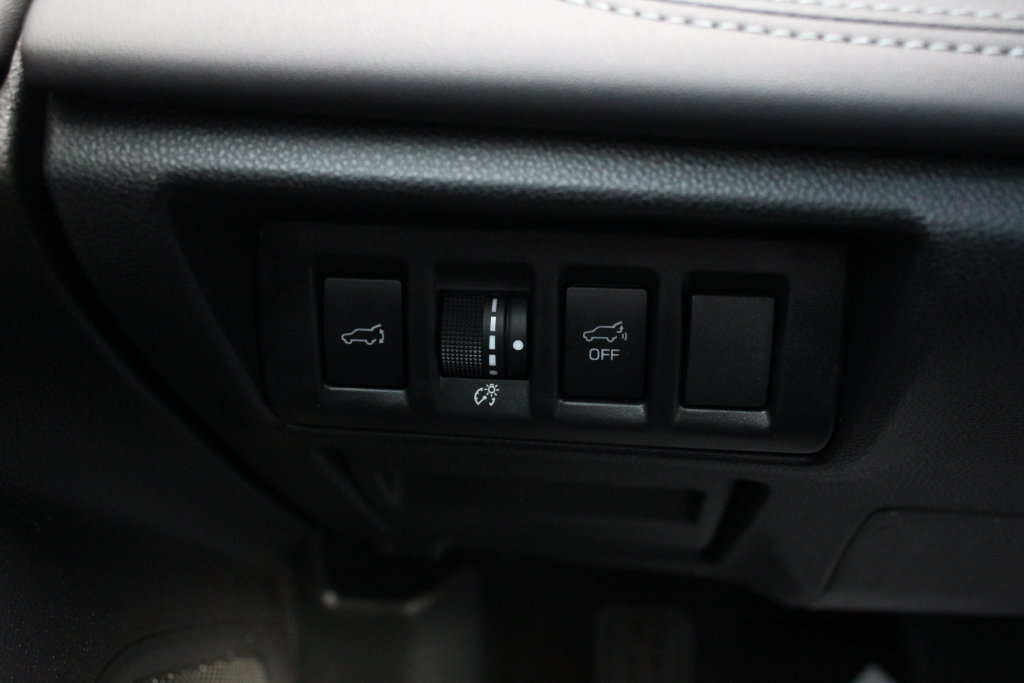 Used 2024 Subaru Outback Premium AWD/4WD image 11