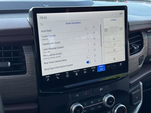 Used 2024 Ford Expedition Limited image 33