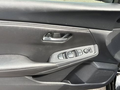 Used 2025 Nissan Sentra S FWD image 13