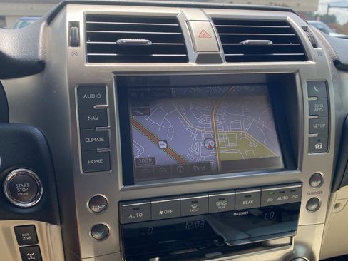 Used 2020 Lexus GX 460 Premium w/ Premium Package AWD/4WD image 28