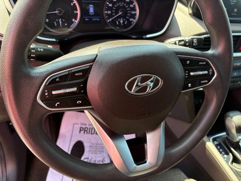 Used 2019 Hyundai Santa Fe SE FWD image 17