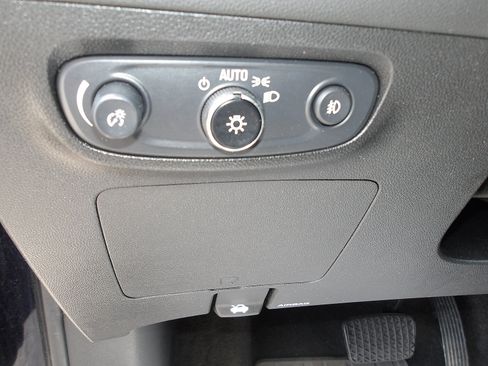 Used 2020 Buick Encore GX Select AWD/4WD image 16