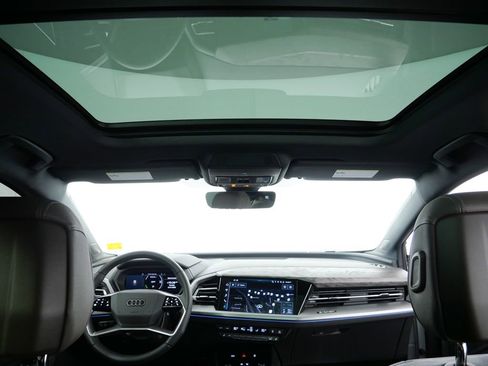 Used 2025 Audi Q4 e-tron Premium Plus w/ Premium Plus image 18