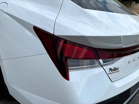 Used 2024 Hyundai Elantra SEL image 30