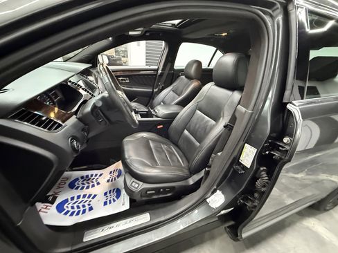 Used 2017 Ford Taurus Limited image 15