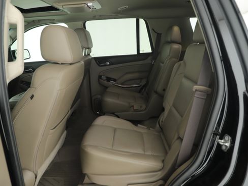 Used 2018 GMC Yukon SLT w/ Open Road Package image 12