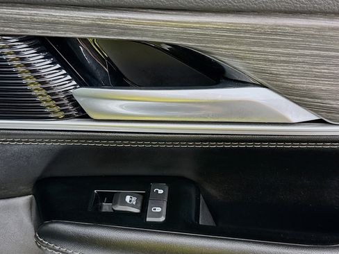 Used 2024 Jeep Wagoneer Series II w/ Flexible Seating Group RWD image 29