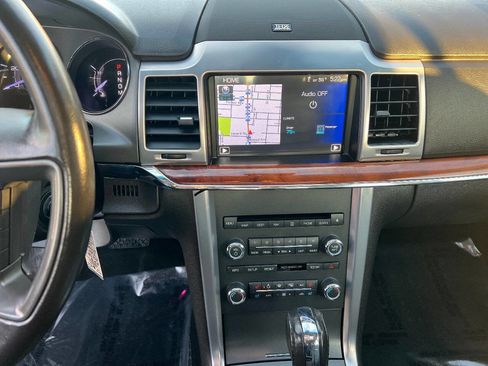 Used 2011 Lincoln MKZ w/ 102A Rapid Spec Order Code image 33