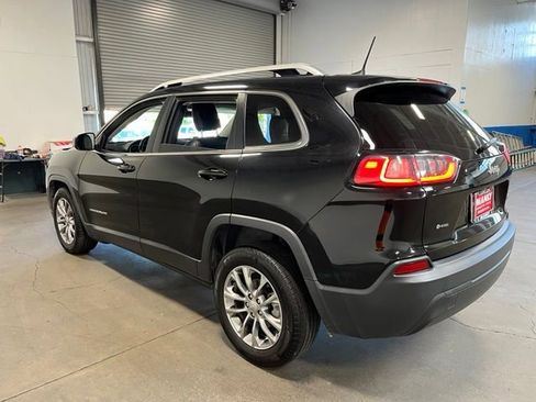 Used 2019 Jeep Cherokee Latitude Plus FWD image 5