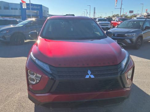Used 2023 Mitsubishi Eclipse Cross LE image 2