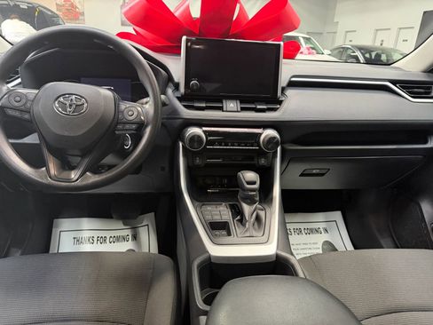 Used 2025 Toyota RAV4 LE image 29