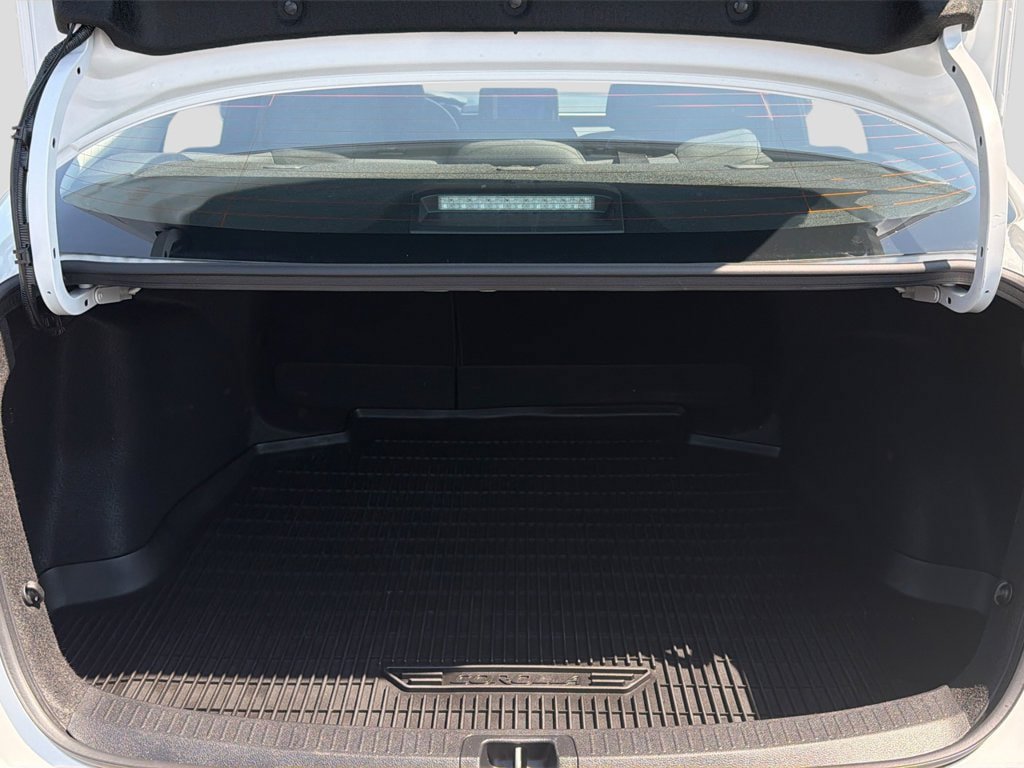 Used 2024 Toyota Corolla LE FWD image 29