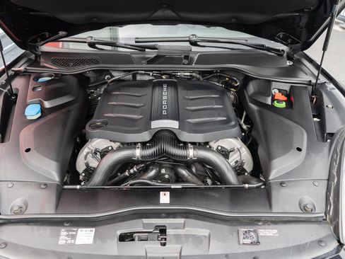 Used 2015 Porsche Cayenne S AWD/4WD image 38