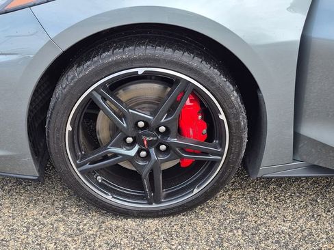 Used 2022 Chevrolet Corvette Stingray Preferred Cpe w/ Z51 Performance Package RWD image 7
