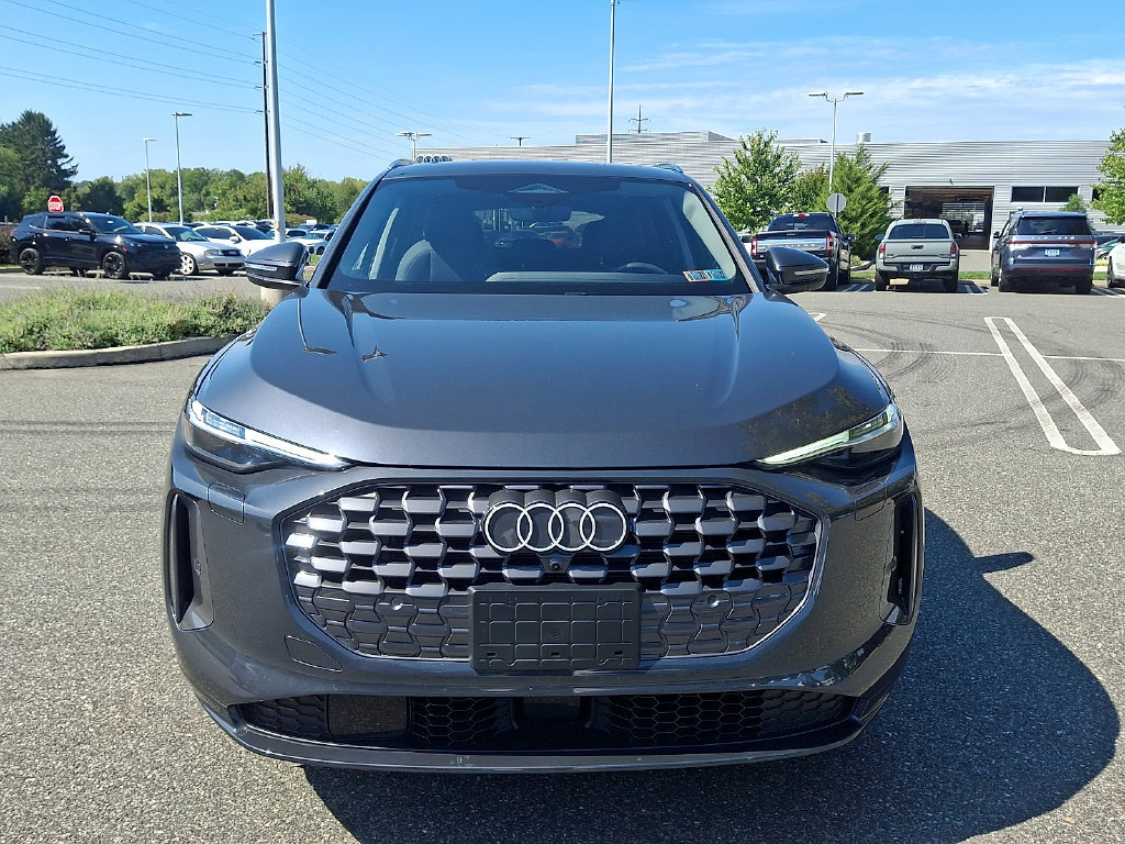 Used 2025 Audi Q5 Premium Plus w/ Premium Plus AWD/4WD image 5
