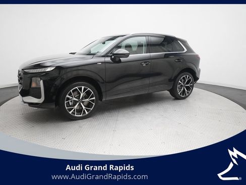 New 2026 Audi Q3 quattro 2.0T AWD/4WD image 1