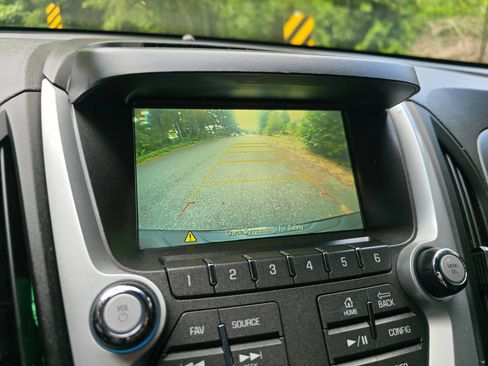 Used 2017 Chevrolet Equinox Premier w/ Enhanced Convenience Package AWD/4WD image 31