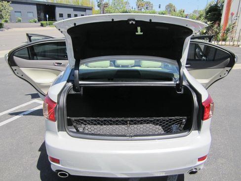 Used 2011 Lexus IS 250 w/ Premium Pkg Value Edition RWD image 11